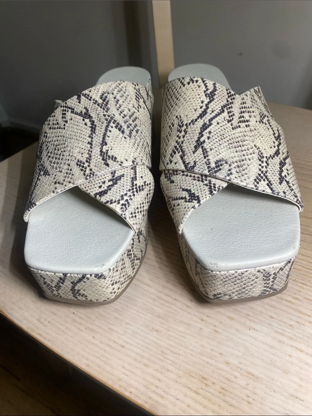 Matisse Frida Wedge Snake Print Platform Sandals – Women’s 9M